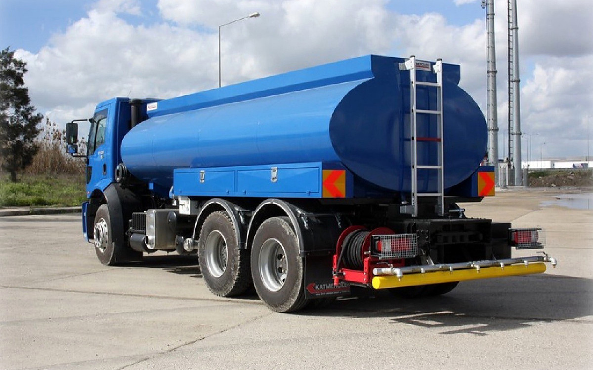 Sweet water tanker for irrigation supply in Abu Dhabi